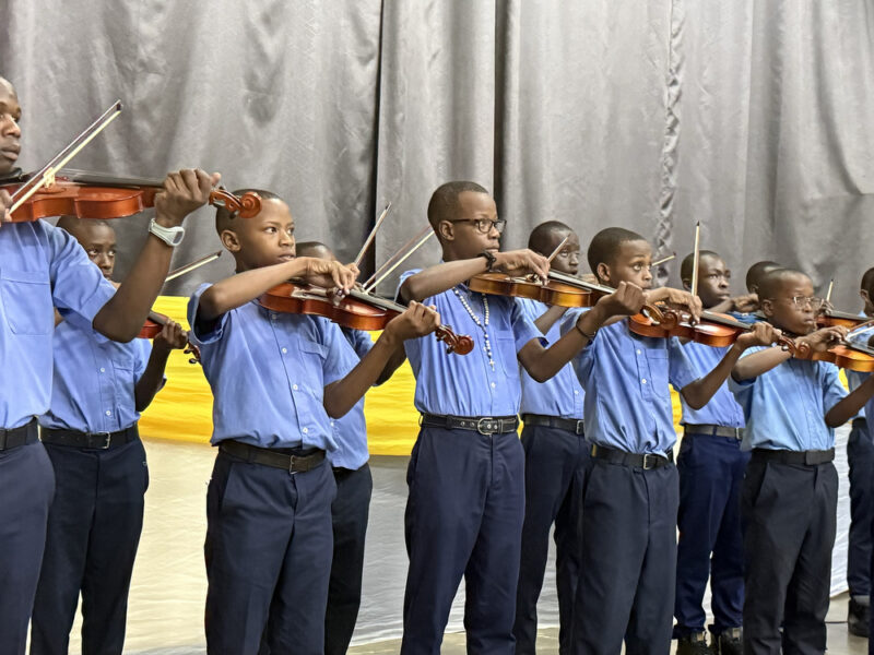 El Seminario Menor San Pío X de Ruanda solicita ayuda para renovar los instrumentos musicales de sus aulas